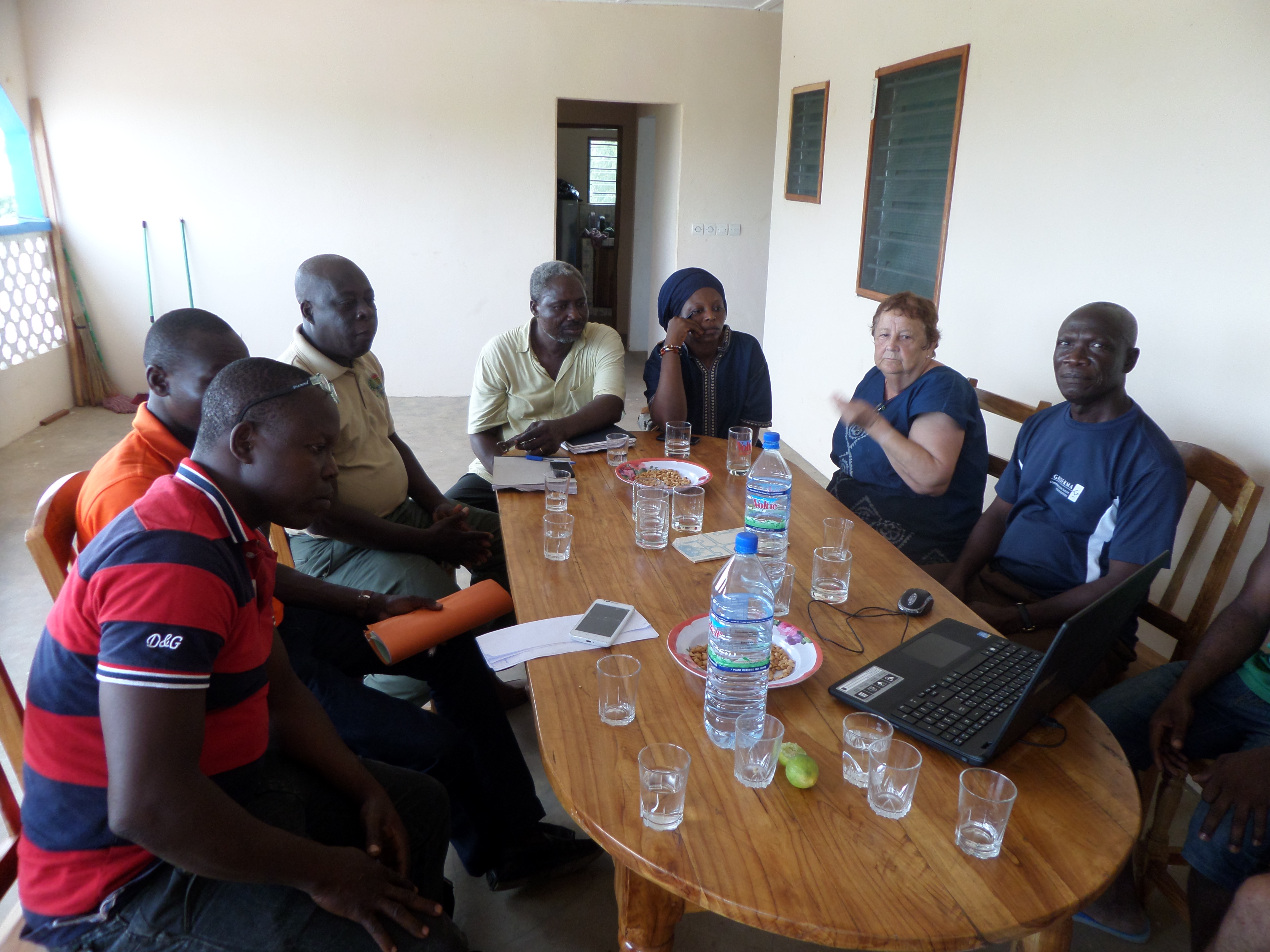réunion de travail avec les professeurs du CRETEP de Lomé